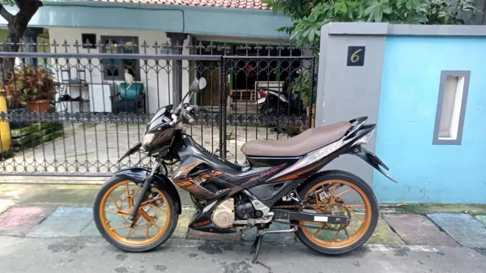 satria fu 150 fu th 2012 mulus bagus mesin sehat