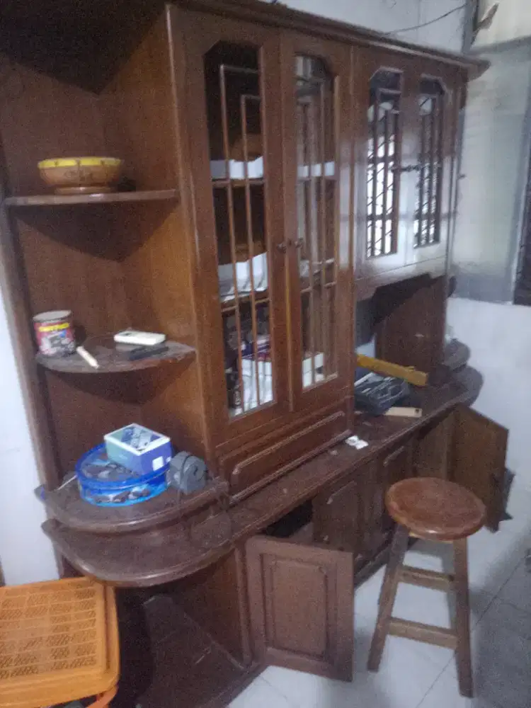 Lemari jati masih bagus
