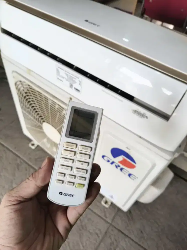 Unit AC split dan pemasangan merk Gree 1pk dingin bagus
