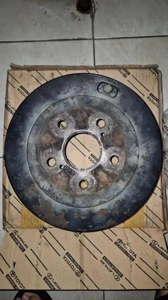 Piringan Rem Tromol Belakang Toyota Innova (2004--2015)