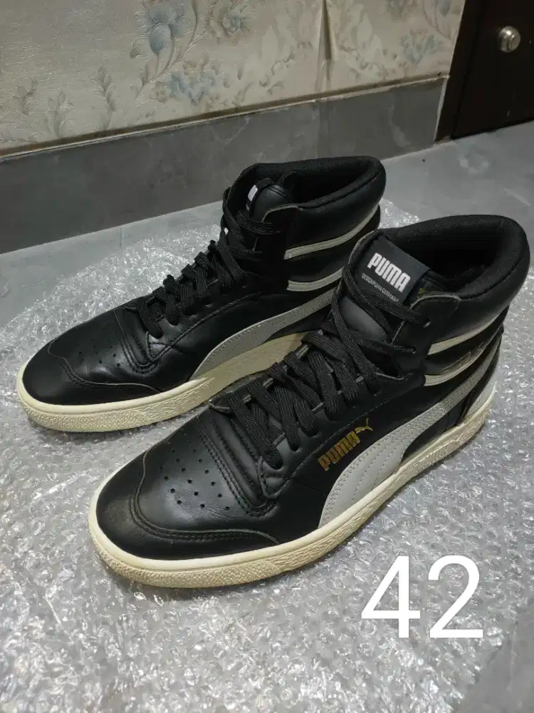 Sepatu Pumpum Panda uk42