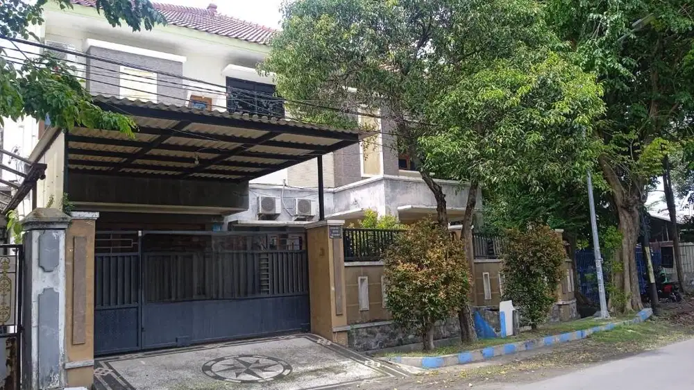 RUMAH TERAWAT FULL FURNISHED 2 LT  MEDOKAN ASRI