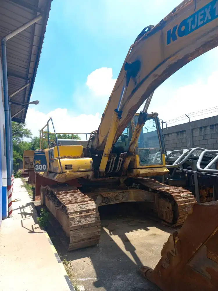 Exca 30T Komatsu PC300 SN C.90797