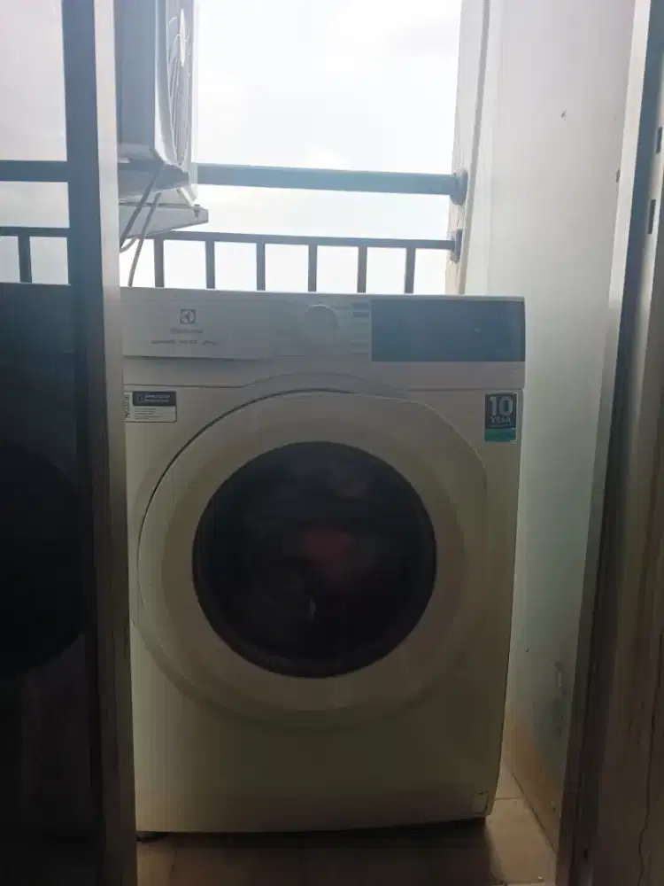 Mesin cuci Electrolux