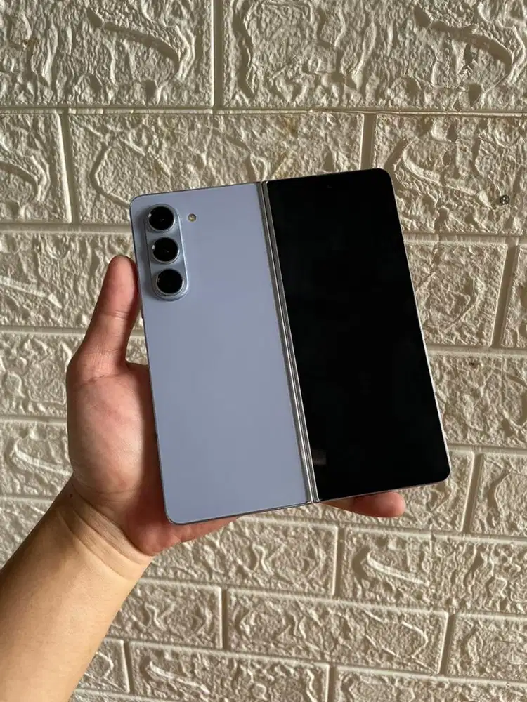 SAMSUNG Z FOLD 5 512GB ICY BLUE RESMI SEIN (-bercak sesuai gambar)