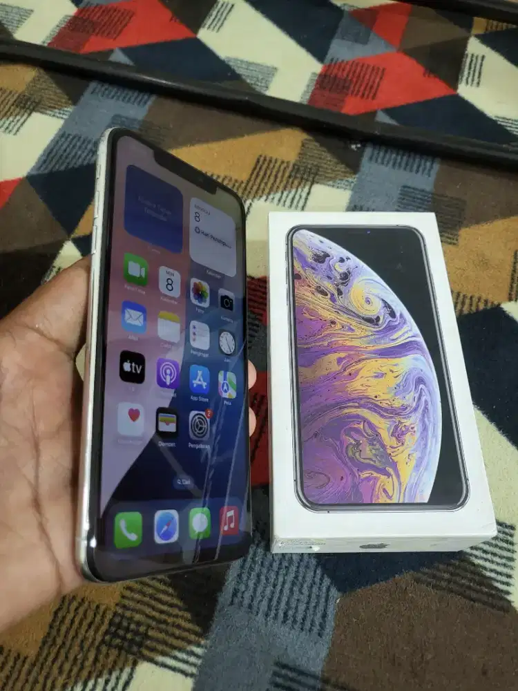 Jual cepat iphone xs max 64gb Fullset
