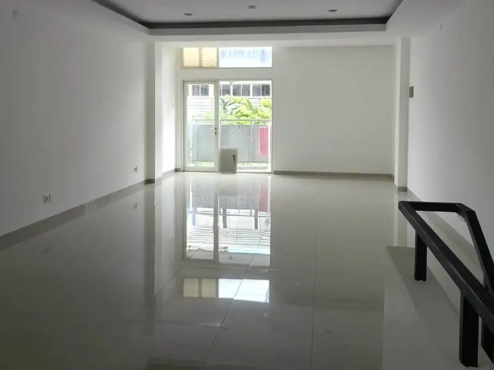 Sewa Rukan / Ruko di Apartemen Thamrin Residence Lokasi Strategis