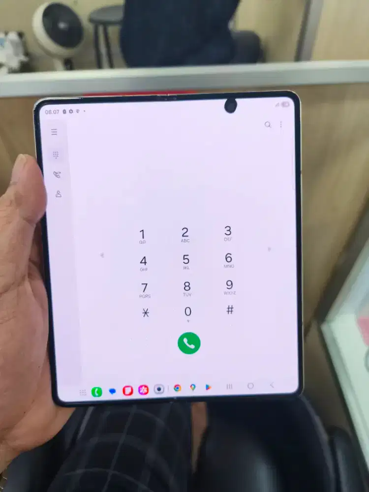 Jual Samsung z fold 4 RAM 12/256 bodynya mulus