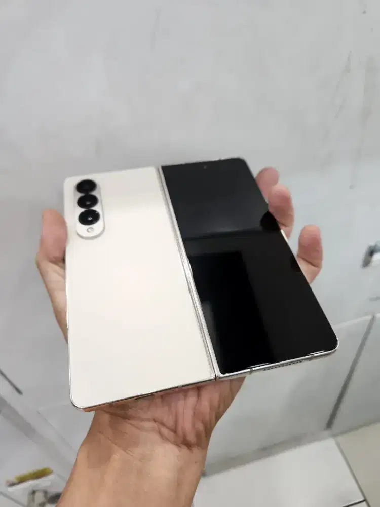 Samsung fold 4 5g 12/256 like New jaminan jarang ada