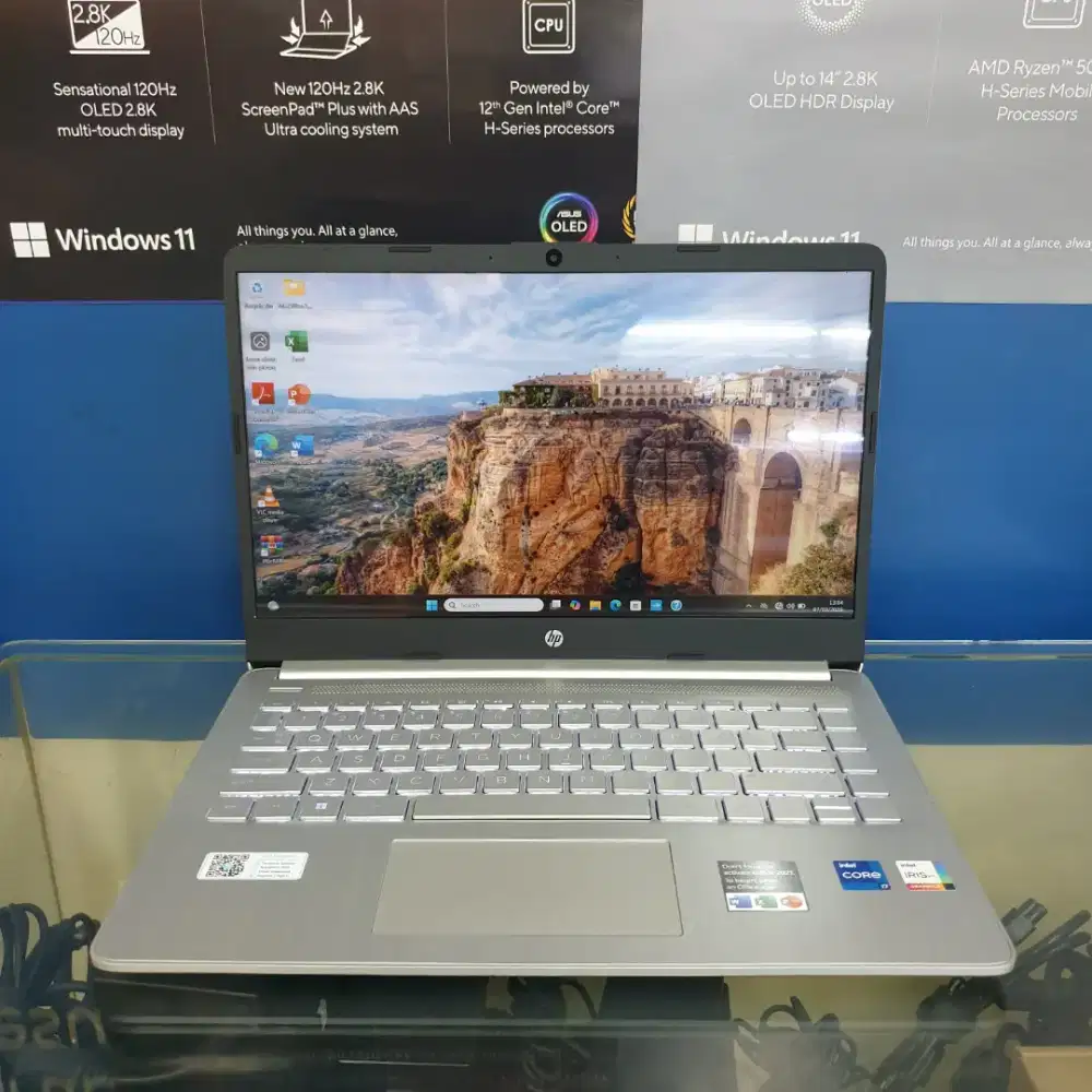 HP 14s-dq2055TU Core i7-1165G7 Ram-8GB SSD-512GB 14inchi