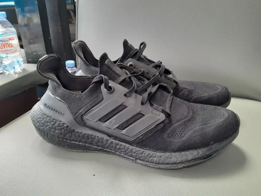 adidas bosster triple black original size 45