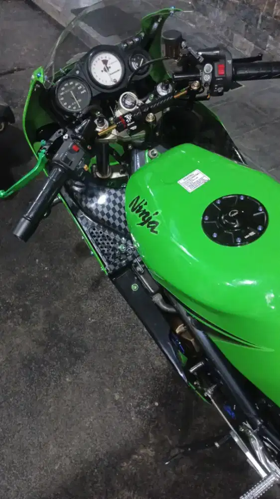 Ninja RR  warna hijau