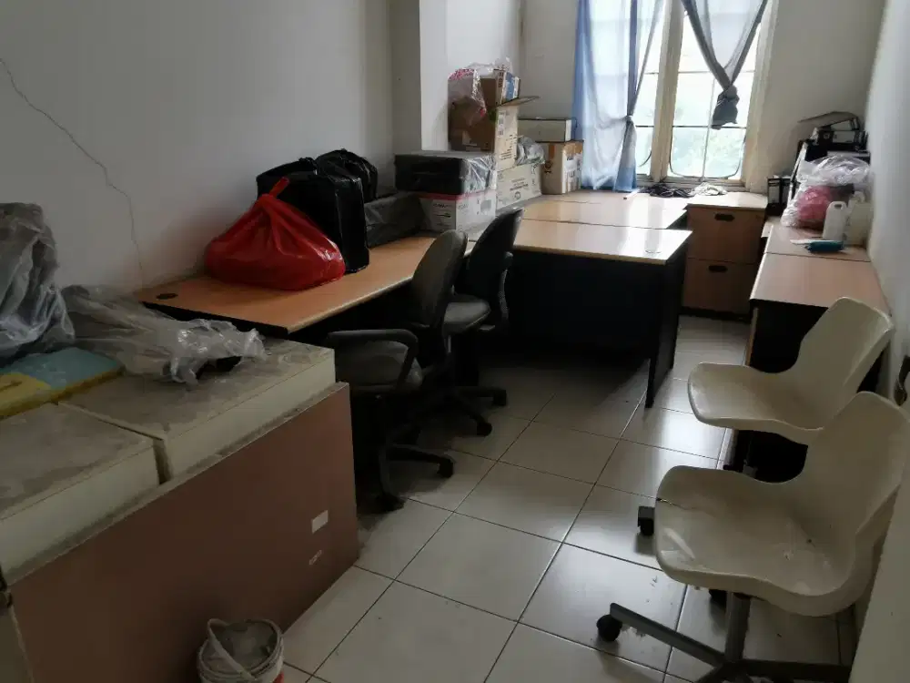 Meja Kantor Merk UNO