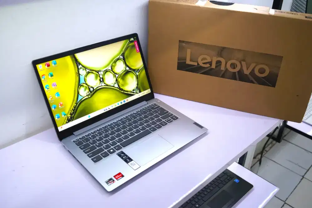 LENOVO IDEAPAD SLIM.AMD RYZEN 3-7320U.RAM8GB.SSD512GB.Layar 14 FHD
