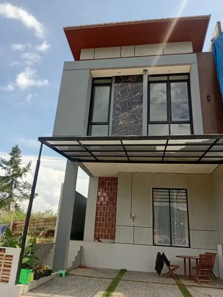 Rumah tropis 2lt sejuk  Dago utara bandung