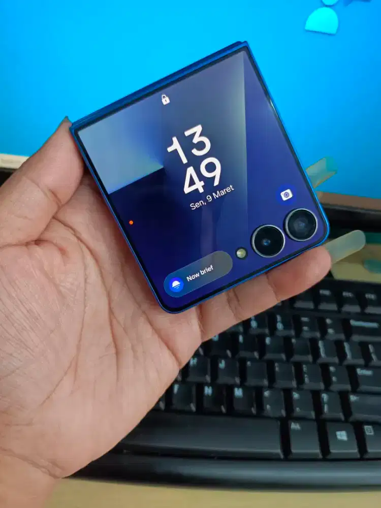 Samsung Flip 7 12/256 tt/bt