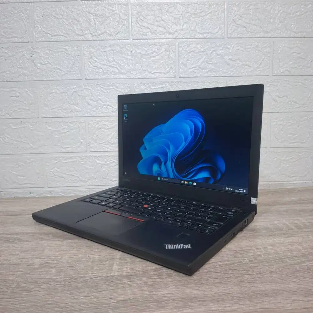 Lenovo Thinkpad X270 i5 Gen7 RAM 8 SSD 256 12in Murah