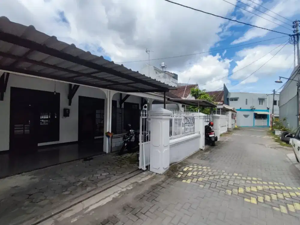 Dijual Rumah Klasik Limasan Jati Dekat UGM, Lokasi Premium Jakal Km 4