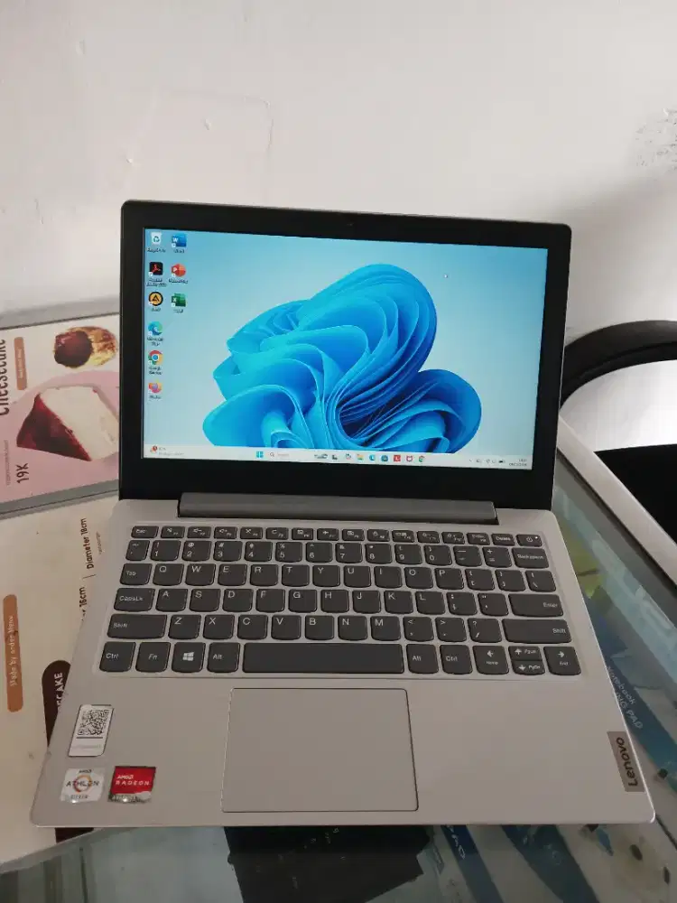 Netbook Lenovo Ideapad 1 Amd Athlon Silver 3050 ssd 256