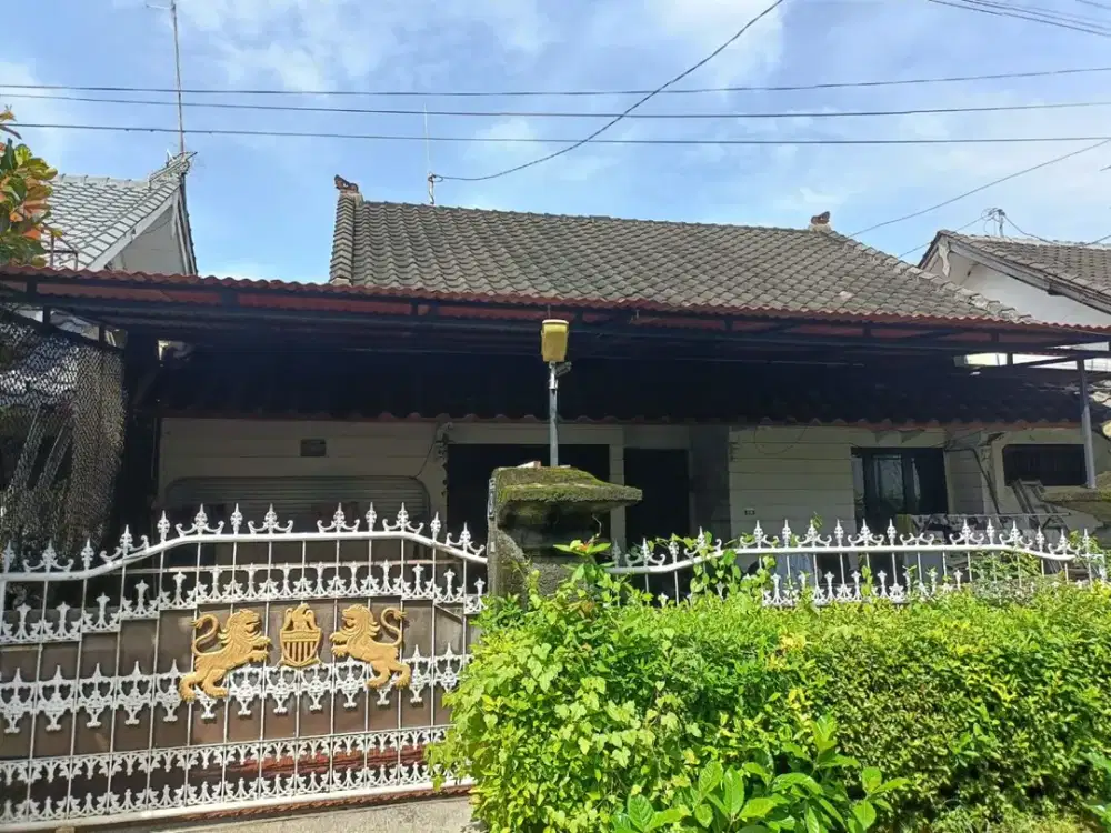 Rumah 3 kamar tidur di area Sesetan, Denpasar