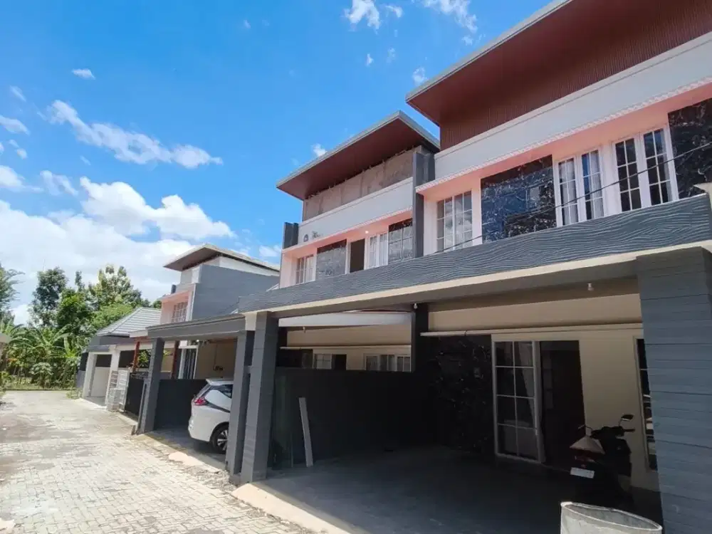 Dijual Murah Rumah 2 Lantai Jogja, Timur Kampus UII Kaliurang km 13 Sleman