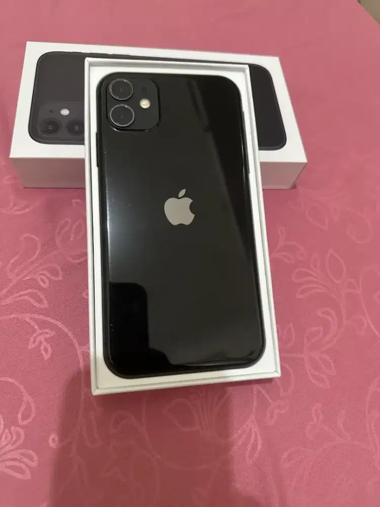 iphone 11 64gb hitam