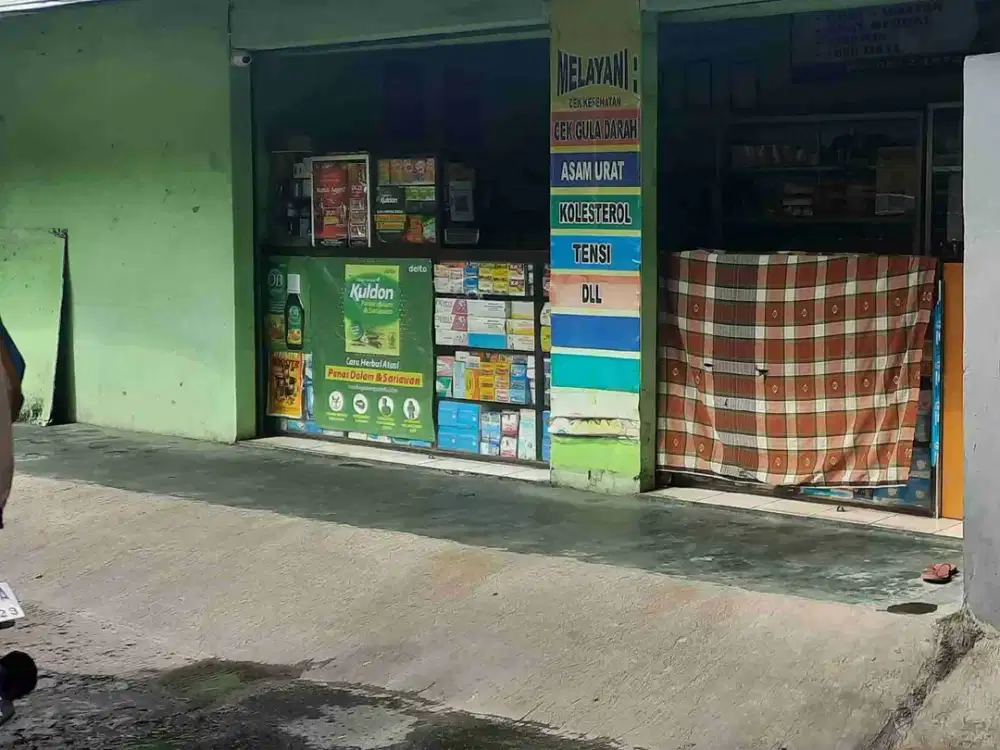 Dijual murah 4 unit kontrakan + 1 pintu kios