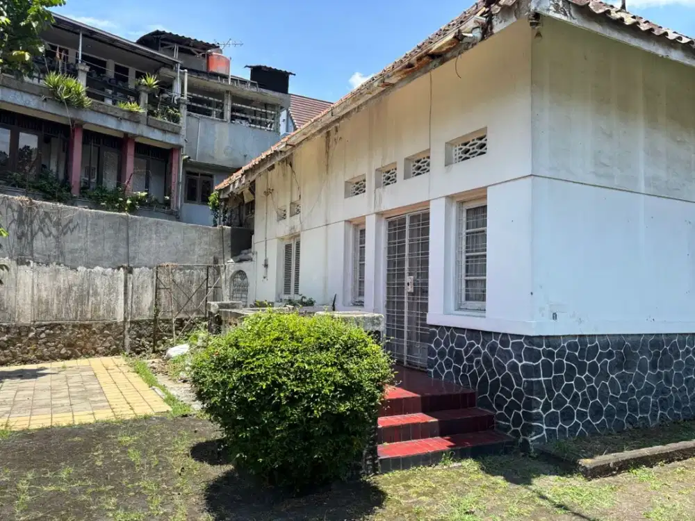 Rumah belanda di sayap Riau Bandung