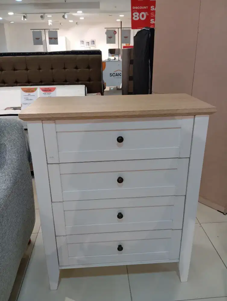 Chest 4 drawer Chalice