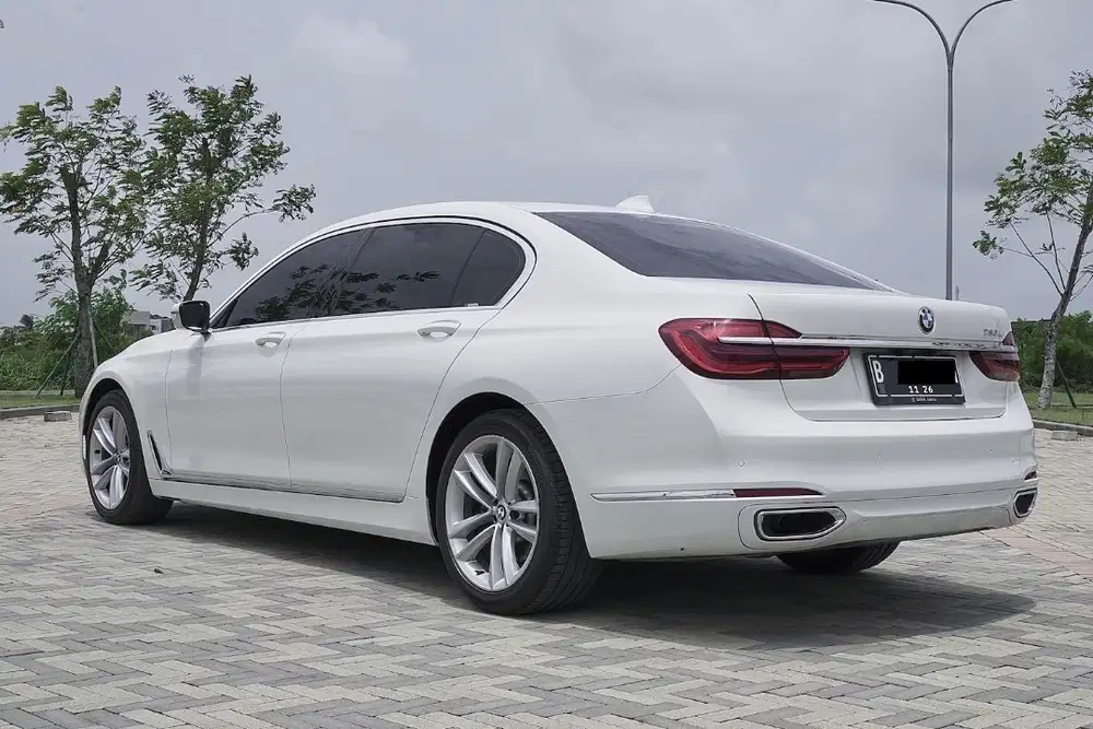 BMW G12 730Li Luxury - Faktur & Pakai 2021 (NIK 2018 ) Kondisi TOP