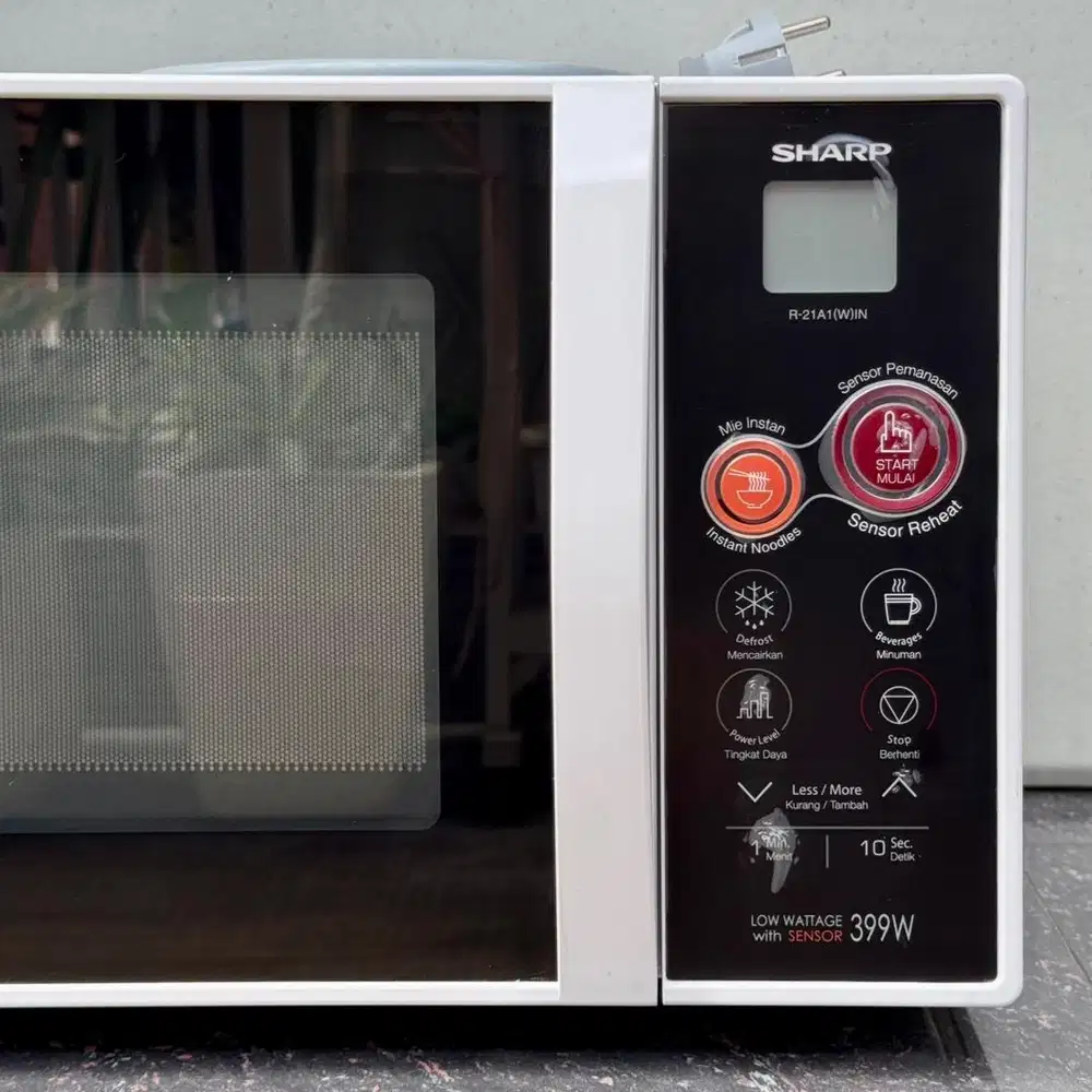 Microwave Sharp R-21A1(W)IN 399W | Kondisi Normal | Siap Pakai