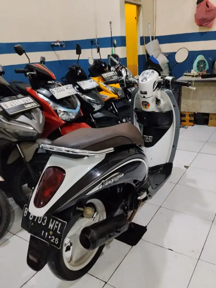 Honda Scoopy karbu 2011
