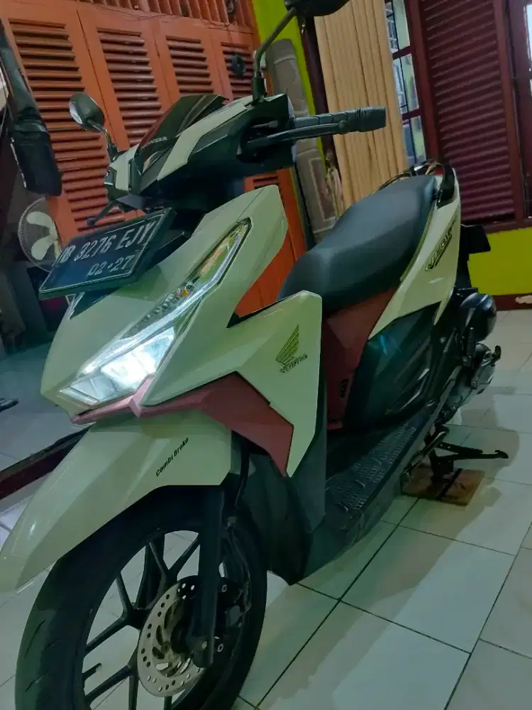 Honda Vario LED 150 THN 2017 PJK baru bayar  BS TT
