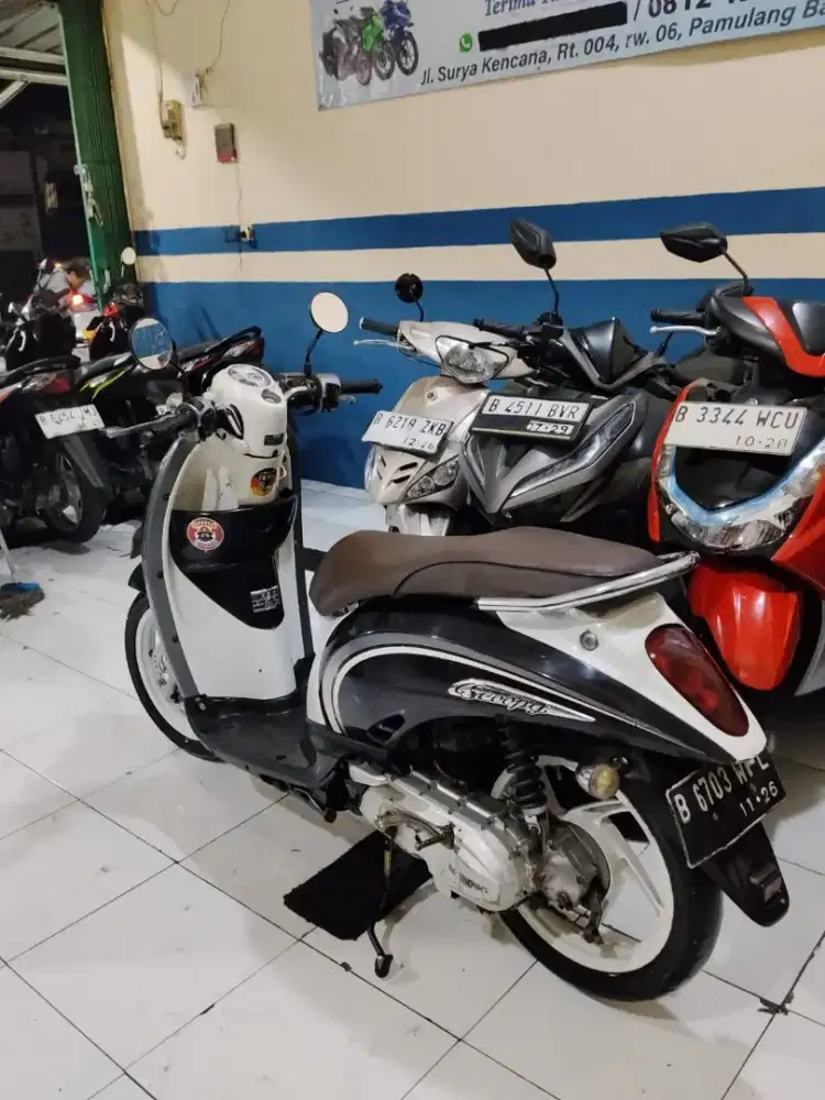 Honda Scoopy karbu 2011