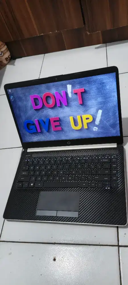 Laptop Hp 14s CF1047TU intel 4205u,ram 8gb,ssd nvme 256,hdd 1tb
