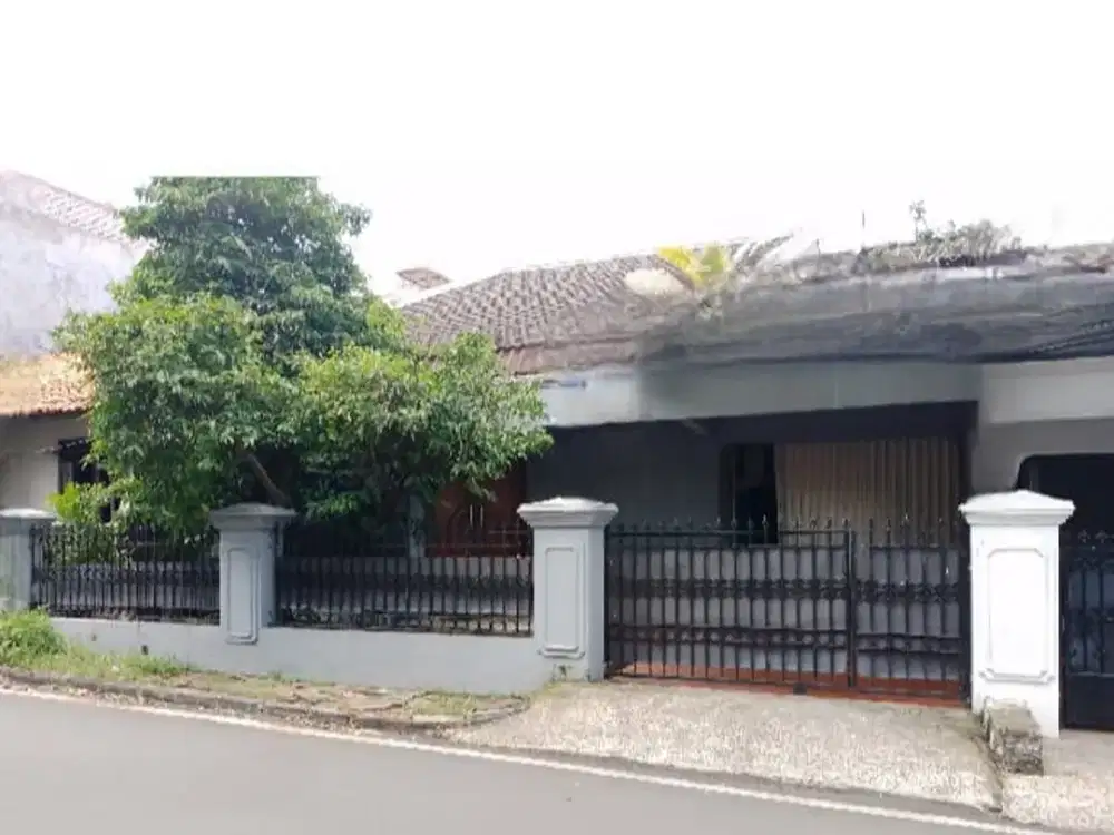 PONDOK KELAPA - DIJUAL RUMAH LOKASI STRATEGIS AKSES JALAN 2 MOBIL