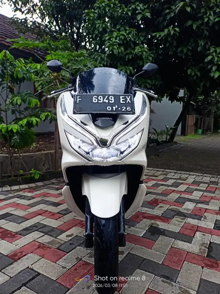 BISMILLAAHI KUN FAYAKUUNU DILLEGO PCX 150 WHITE GLOSSY 2020