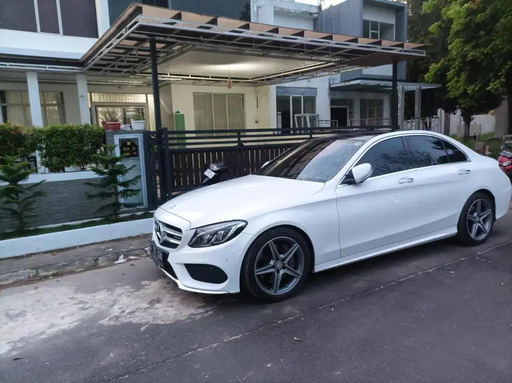 Mercedes-Benz C250 2015 Bensin