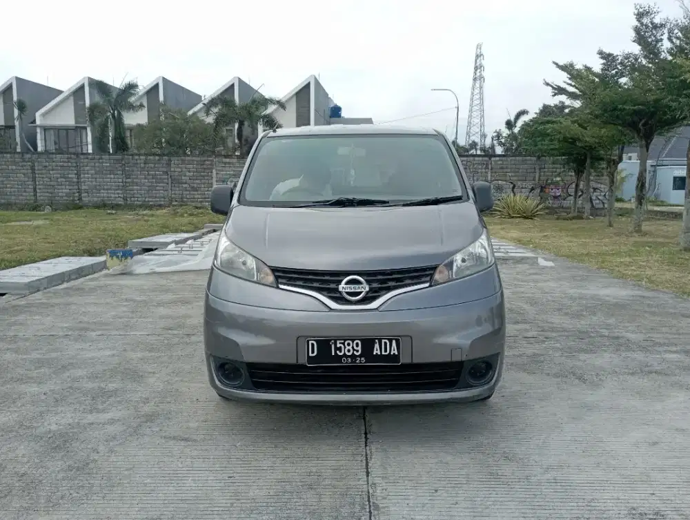 NISSAN EVALIA ST 1.5 MANUAL TAHUN 2014