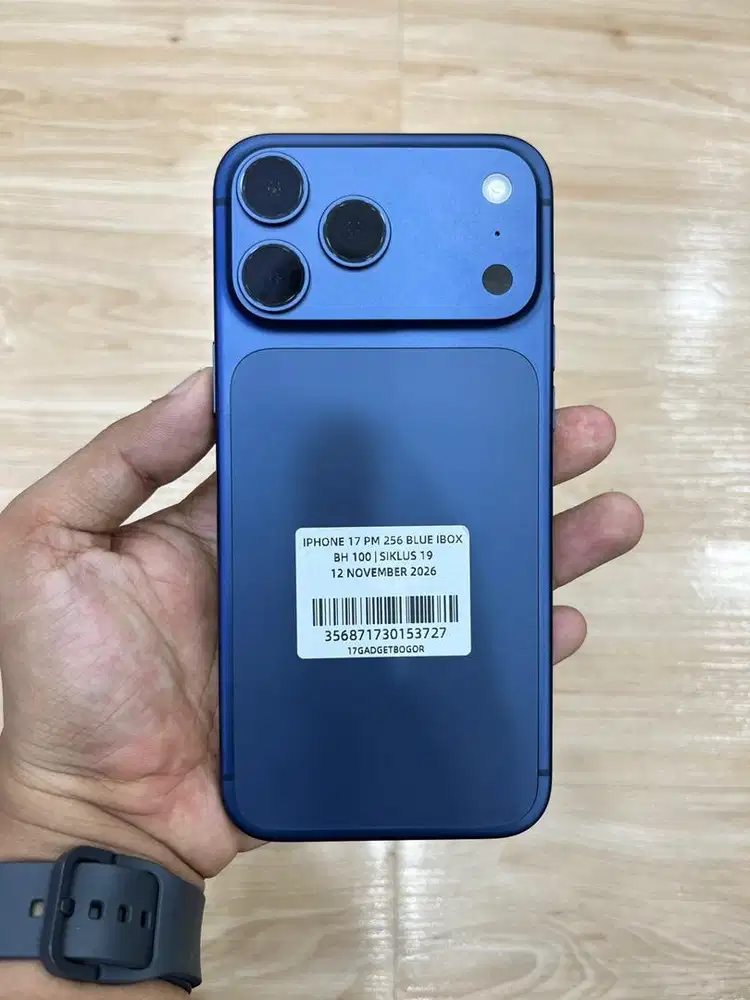Iphone 17 promax 256 gb fulset blue like new