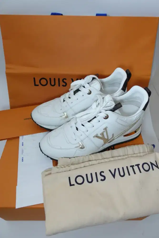 LV Sneaker Shoes no 39 (1x pakai)