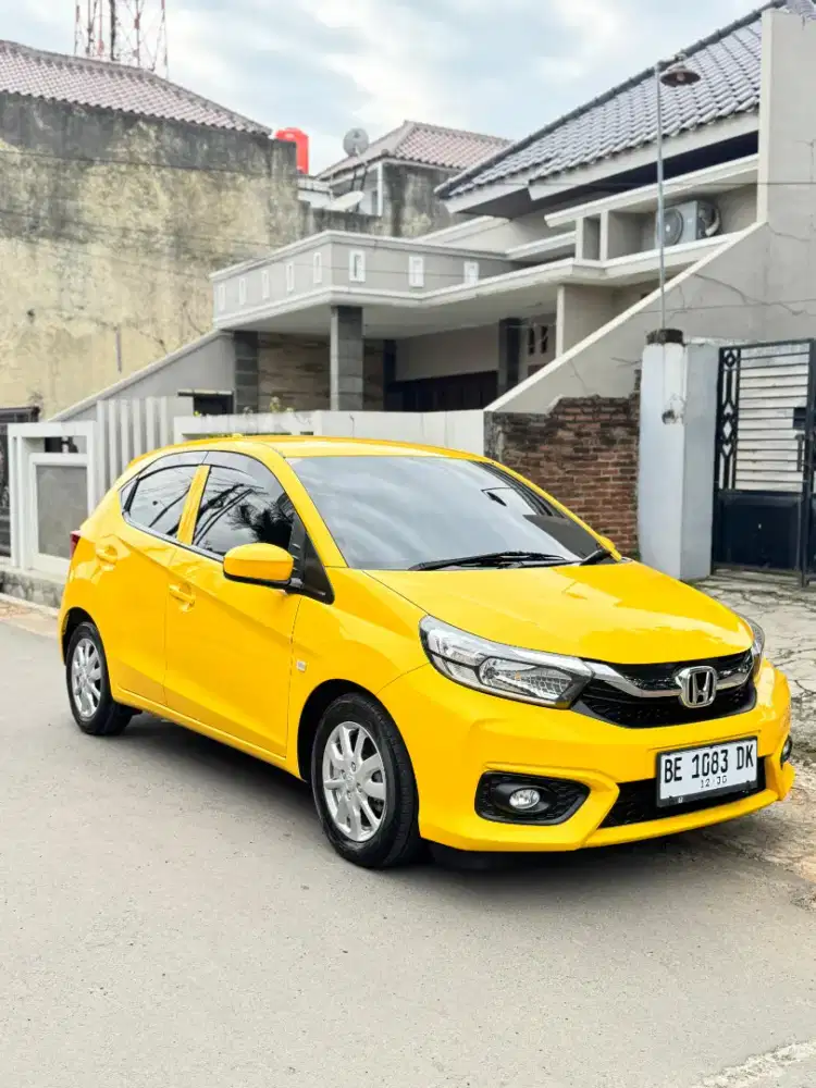 Brio matic kuning 2020