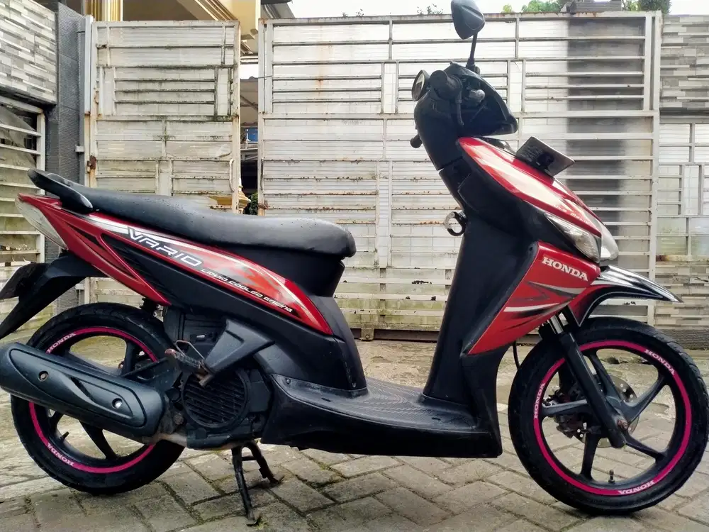 Honda Vario lengkap motor sehat walafiat keterangan detail dibawah