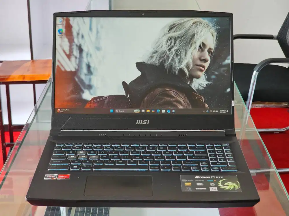 MSI Bravo 15 B7ED AMD Ryzen 5 7535HS Ram 8 GB SSD 512 GB AMD Radeon RX