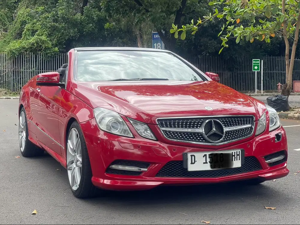 MERCENDES BENZ E250 CABRIOLET AT MERAH 2013