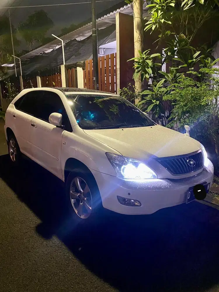 Toyota Harrier 240G Lprem 2011