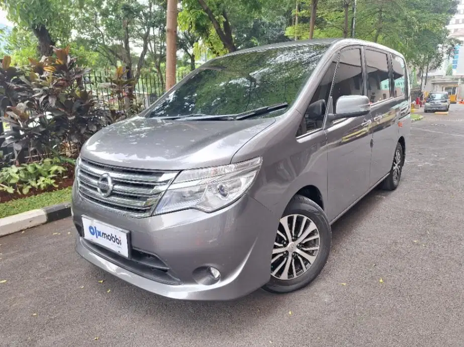 DP MURAH Nissan Serena 2.0 Bensin-AT 2015 Abu-Abu CSXPB