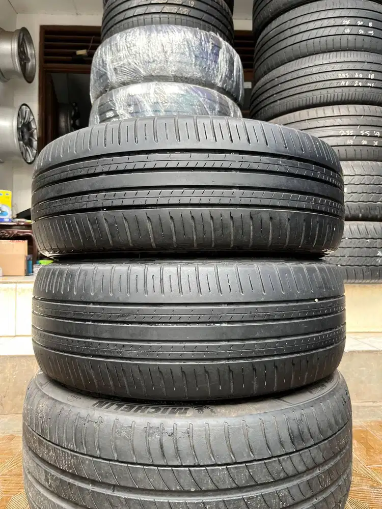 Ban Dunlop Enasave EC300  215 60 r16  2Pcs