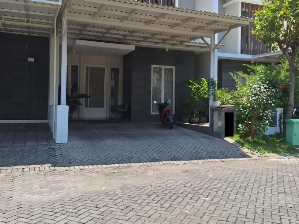 RUMAH 2 LANTAI SIAP HUNI DI ROYAL RESIDENCE WIYUNG SURABAYA BARAT