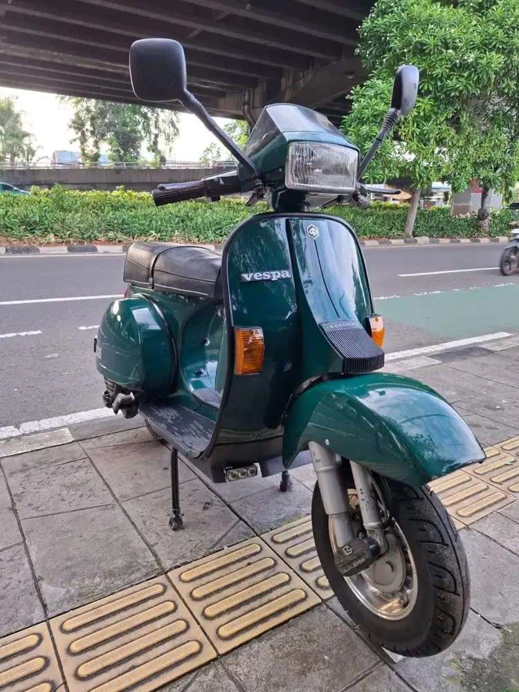 VESPA EXCEL TH.2000 plat B pajak on